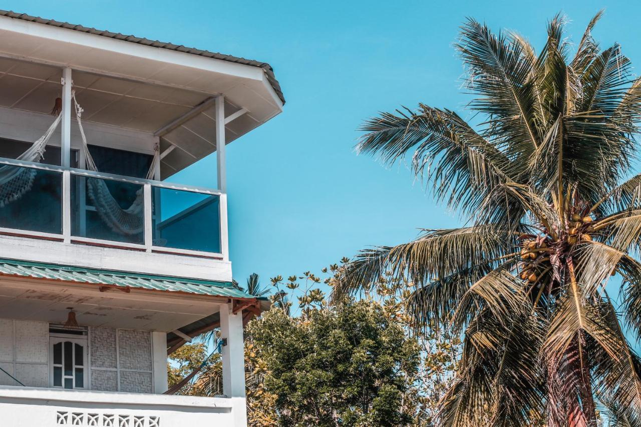 Nias Surf Stay Lagudri Buitenkant foto